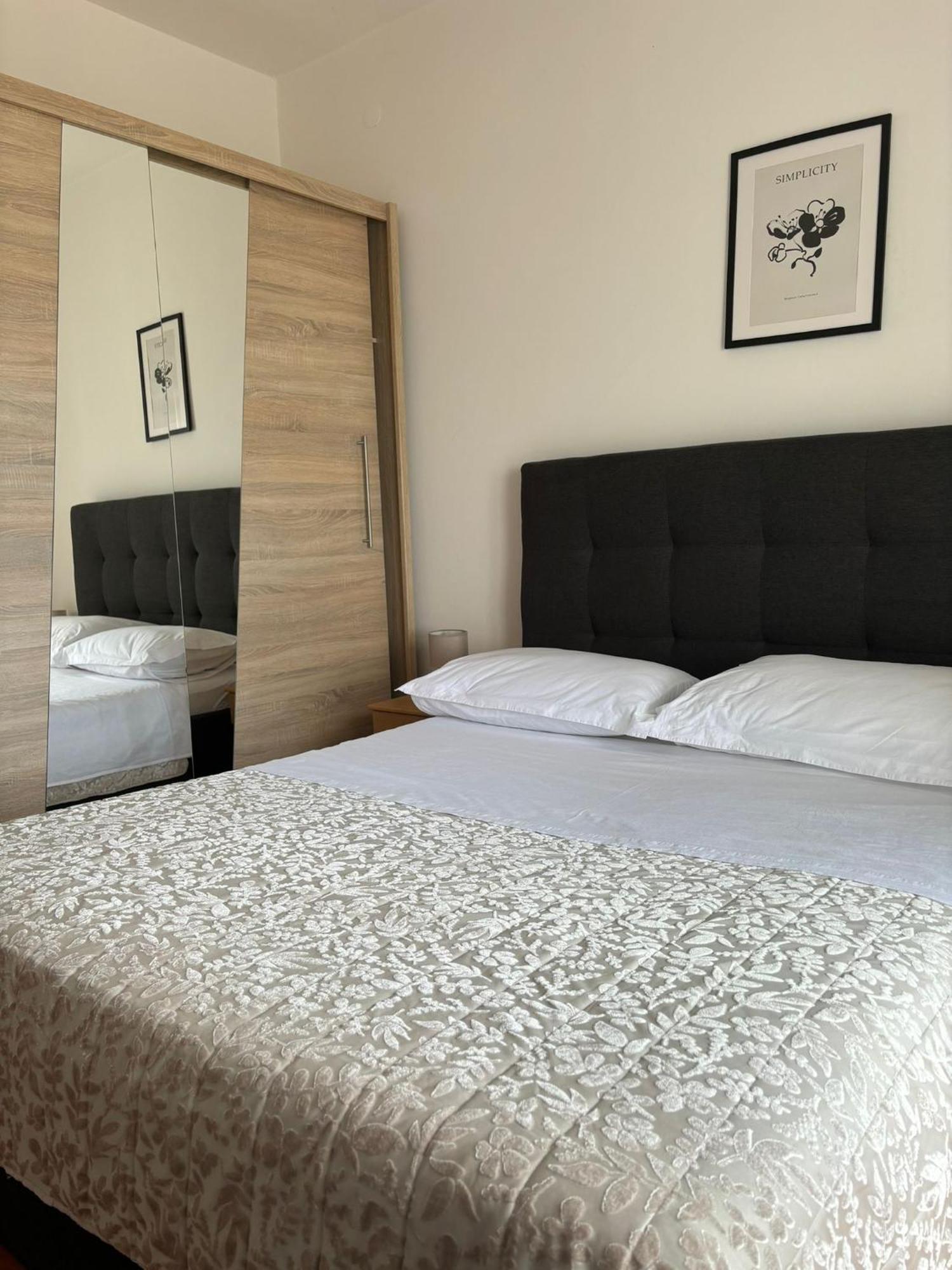 Apartman Luka Sibenik Luaran gambar