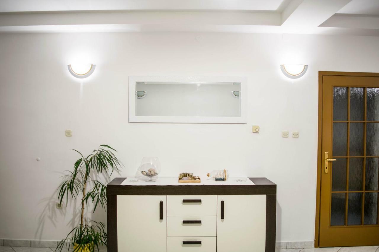 Apartman Luka Sibenik Luaran gambar